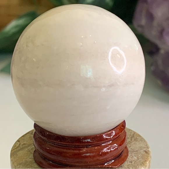 White & Pink Agate Sphere Crystal Ball Healing Polished W Stand Meditation 1.5" - Picture 3 of 7